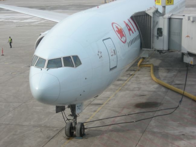 20130226_roissycdg_trudeau